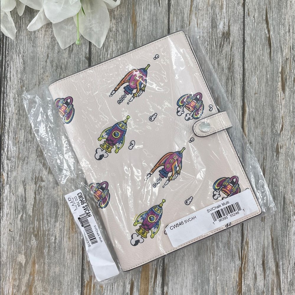 Coach Notebook In Pebbled Leather With Rocket Ship Print - Picture 7 of 7